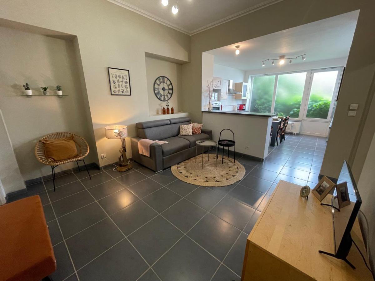 Appartement Proche Des Remparts Et Tous Commerces. 몽트뢰유쉬르메르 외부 사진